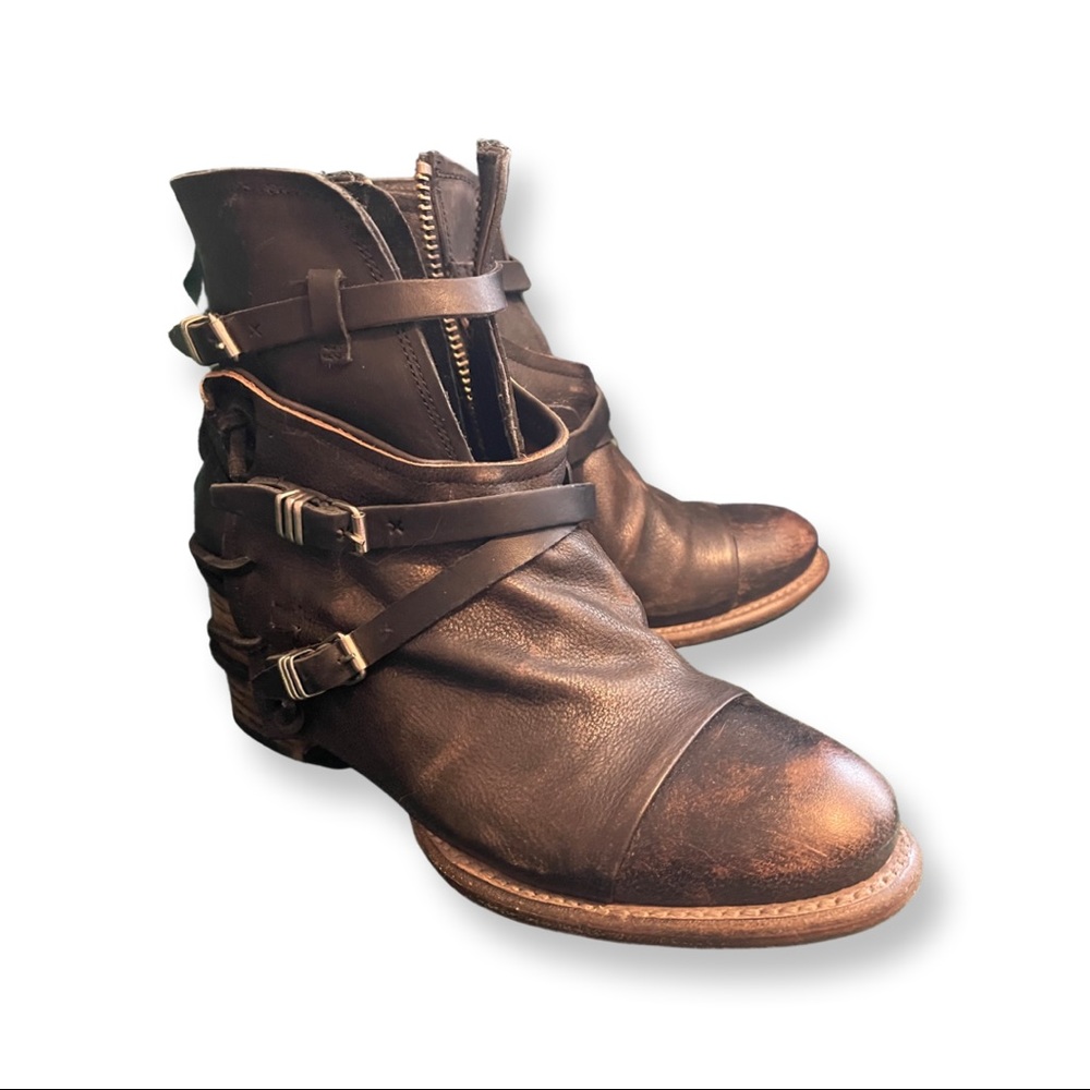 Freebie Crue booties size 11 (fits like a 10)
